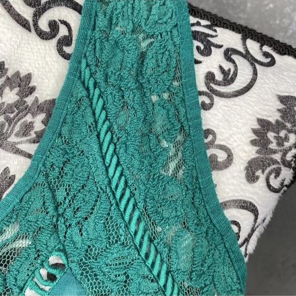 Coco + Jaimeson Teal Lace Embroidered Teal Tank Top. Boho Chic Cute. Sz Medium - Picture 3 of 8